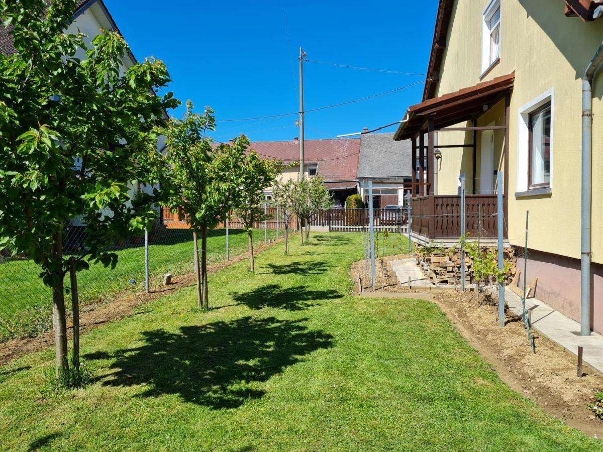 Gyoengyvirag Apartman Lenti Zewnętrze zdjęcie